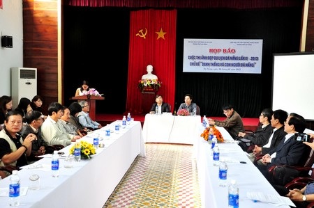 Ban tổ chức họp báo phát động cuộc thi ảnh đẹp Đà Nẵng lần 2/2013