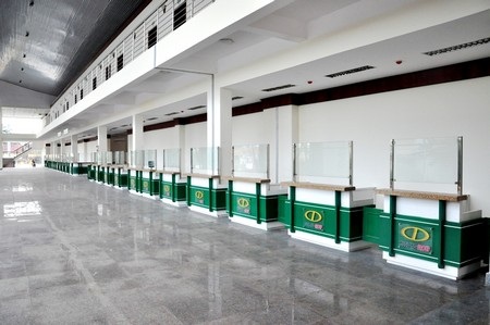 Bến xe khách trăm tỉ chỉ để... ngắm! - 2 Quầy vé đã được xây dựng hoàn chỉnh