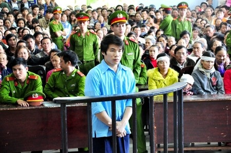 Giết bạn trai người yêu cũ, lĩnh 20 năm tù - 1 Bị cáo Ngô Truy Lĩnh tại phiên tòa