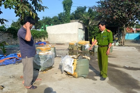 Hơn 1 tấn nội tạng hôi thối bị lực lượng chức năng bắt giữ
