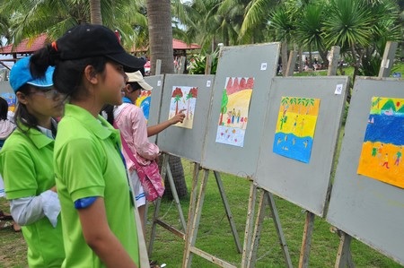 Đà Nẵng: Học sinh thi viết và vẽ về thành phố biển quê em - 2 Đà Nẵng: Học sinh thi viết và vẽ về thành phố biển quê em