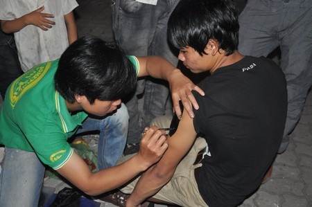 Mưu sinh trong đêm pháo hoa