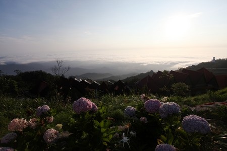 Ngắm Bà Nà trong buổi bình minh