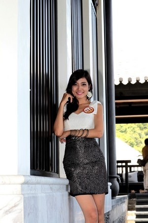 Ninh Hoàng Ngân - Cán bộ Ngân hàng Sacombank