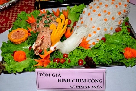 18 đầu bếp tranh tài nấu món ăn ngon - 15 Món song long tranh châu