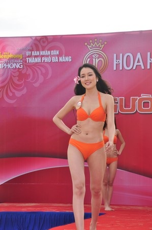 Cô sinh viên đại học Cần Thơ hy vọng có giải ở cuộc thi - 8 Diệp Hồng Đào trong phần thi Người đẹp biển