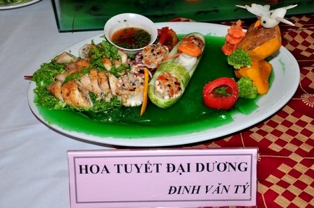 18 đầu bếp tranh tài nấu món ăn ngon - 13 Món song long tranh châu