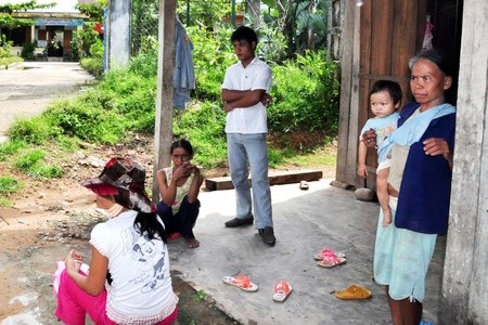 Người dân Bắc Trà My rất lo lắng trước các trận động đất liên tiếp xảy ra