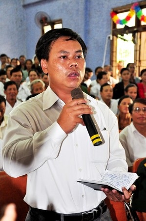 Chính phủ đặt an toàn tính mạng người dân lên trên hết - 4 Chủ tịch xã Trà Bui - ông Hồ Văn Tiến - đại diện lãnh đạo các xã