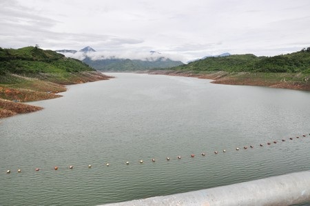 Các hồ thủy điện cắt xén dung tích phòng lũ - 1 Các hồ thủy điện cắt xén dung tích phòng lũ