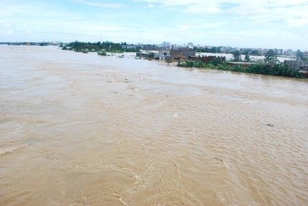 Dự báo, hôm nay 28/10 mực nước các sông từ Quảng Bình đến TT-Huế sẽ lên mức báo động 2