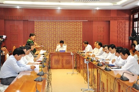Chuẩn bị sơ tán hàng chục ngàn dân trước cơn bão số 7 - 1 Lãnh đạo UBND tỉnh Quảng Nam họp khẩn về cơn bão số 7