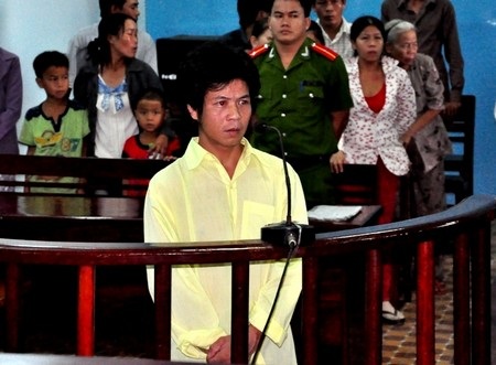 Bị cáo Nguyễn Sơn trước vành móng ngựa