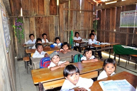 Quảng Nam thẩm định kết quả phổ cập giáo dục tiểu học - 1 Quảng Nam thẩm định kết quả phổ cập giáo dục tiểu học