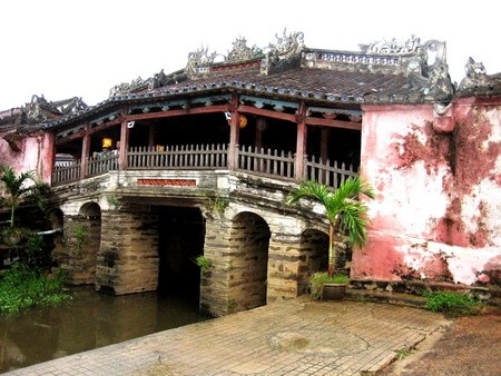 Đề xuất đầu tư xây dựng kè bảo vệ phố cổ Hội An - 1 Đề xuất đầu tư xây dựng kè bảo vệ phố cổ Hội An