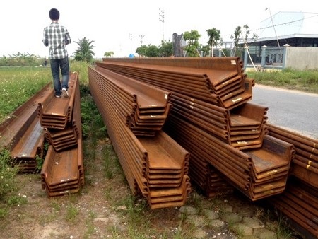 Số thép mà Võ Lê Vĩnh Huy đã lừa các công ty có nhu cầu chở thép để đi bán. (Ảnh C.A.)