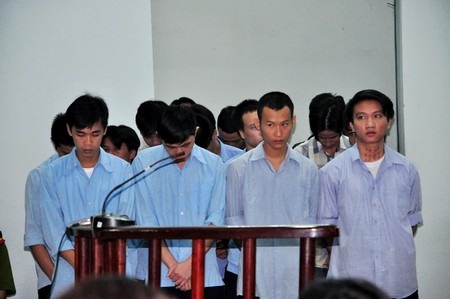 Mức án nặng dành cho hai nhóm giang hồ hỗn chiến giết người - 3 Các bị cáo của nhóm Lê Xuân Khánh