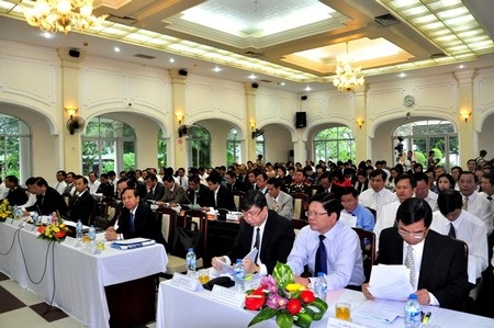 Cử tri bức xúc về ô nhiễm, quy hoạch treo, quá tải bệnh viện... - 1 Cử tri Đà Nẵng gởi gắm nhiều ý kiến bức xúc đến các đại biểu HĐND chất vấn các thành viên UBND
