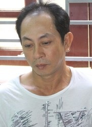 Bắt nhóm ép khách chơi cờ bạc bịp trên xe khách - 4 Sơn và Phi