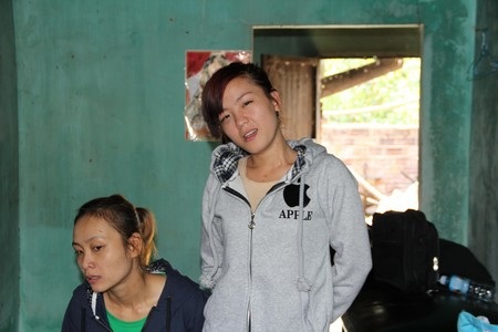 Bắt hai “nữ quái” mở quán massage để móc túi khách hàng