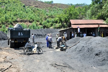 Sập mỏ than, 2 người tử vong - 3 Sập mỏ than, 2 người tử vong