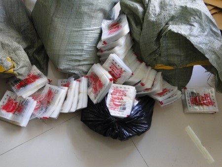 Bắt một lượng lớn bột ngọt giả