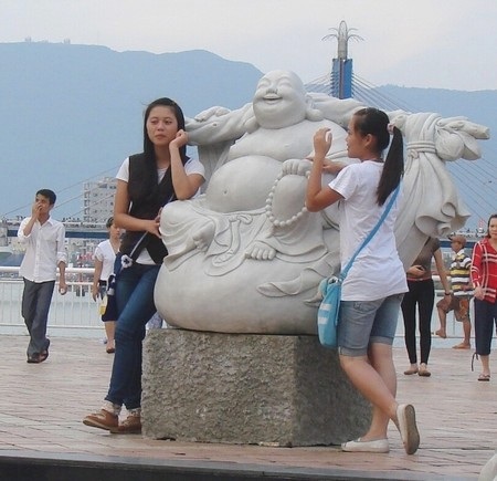 Vườn tượng bên Sông Hàn níu chân du khách - 8