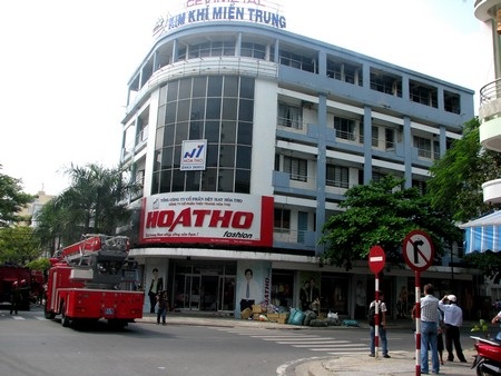 Bà hỏa thiêu rụi hội trường rộng trên 200m2