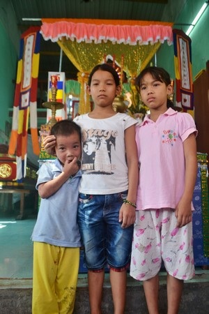 Vợ chồng anh Phương chết để lại 3 đứa con nhỏ rất đáng thương. Ảnh: T.T.