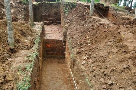 Phát hiện thành cổ dưới lòng đất