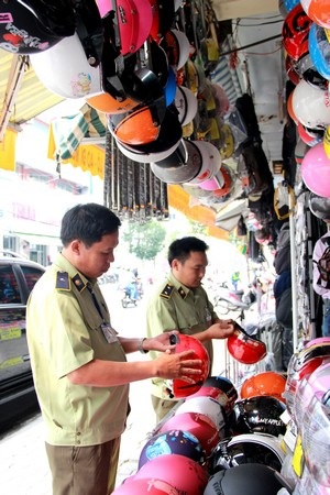 Lực lượng QLTT Đà Nẵng kiểm tra các cơ sở kinh doanh MBH trên địa bàn