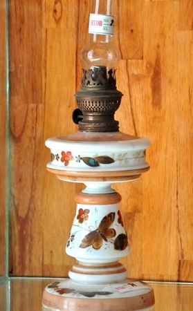 Hàng trăm chiếc đèn, không cái nào giống cái nào