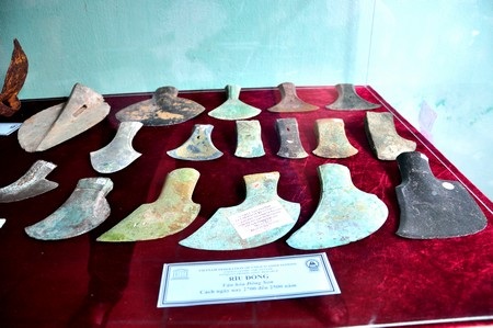 Rìu bằng đồng thuộc văn hóa Đông Sơn, cách đây khoảng 2.500-2.700 năm