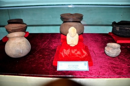 Gốm Sa Huỳnh cách đây khoảng 2.300 năm