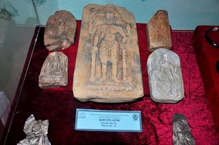 Khuôn gốm (văn hóa Óc Eo) thế kỷ 10-12