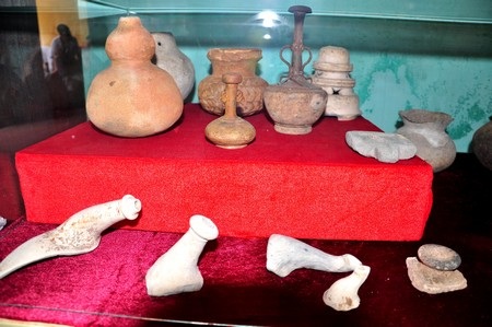 Bộ sưu tập gốm thuộc nền văn hóa Óc Eo cách đây khoảng 1.700 năm