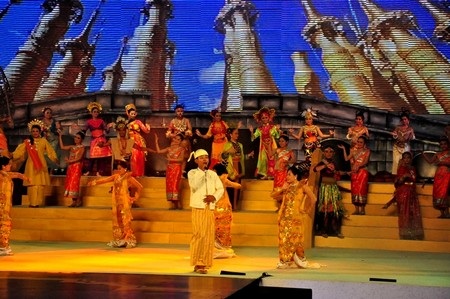 Đoàn các nước bạn Lào, Myanmar, Campuchia... cùng tham gia chương trình nghệ thuật