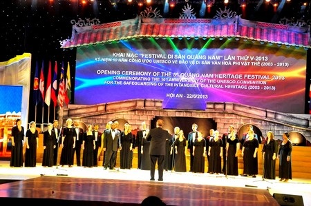 Đoàn các nước bạn Lào, Myanmar, Campuchia... cùng tham gia chương trình nghệ thuật