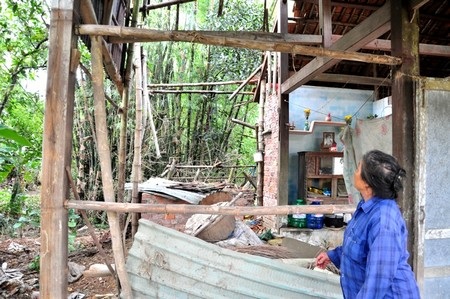 Chỉ mong có ngôi nhà lành lặn để che mưa che nắng