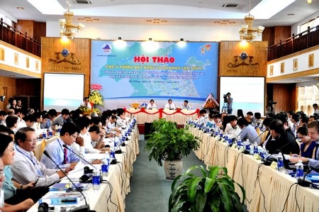 Các nhà nghiên cứu, khoa học tham dự hội thảo