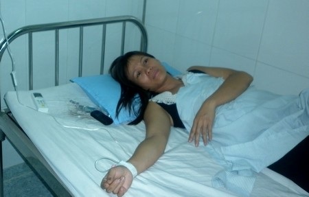 Mẹ bé gái bị gia đình nam sinh dâm ô đánh nhập viện