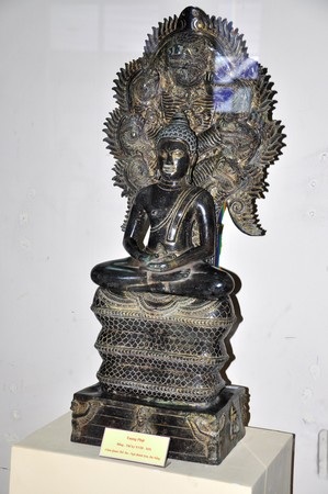 Tượng Phật Quan âm bằng đồng (thế kỷ 18-19)