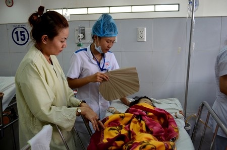 Cháu Nguyễn Trần Trâm Anh đang được điều trị tại bệnh viện