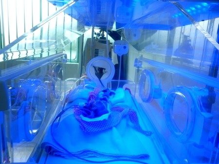 Cháu trai sinh non nặng 700g sau hơn 10 ngày chào đời đã trút hơi thởi cuối cùng