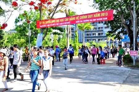 Thí sinh dự thi vào ĐH Quảng