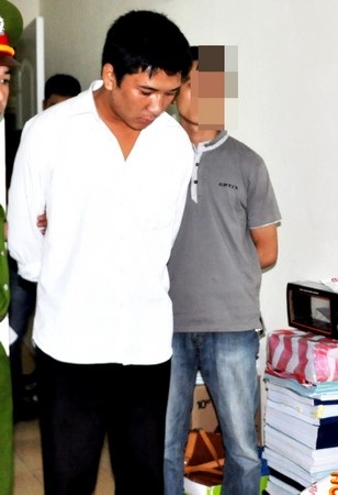 Đối tượng Hoàng Thế Vinh bị bắt tại cơ quan công an