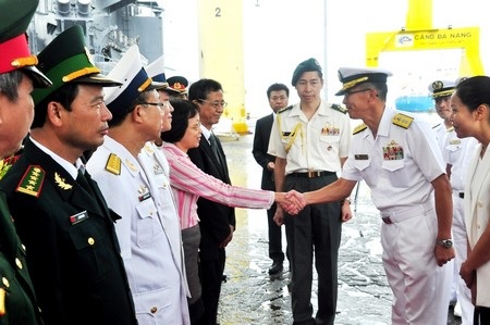 Lãnh đạo TP Đà Nẵng chào xã giao lãnh đạo tàu