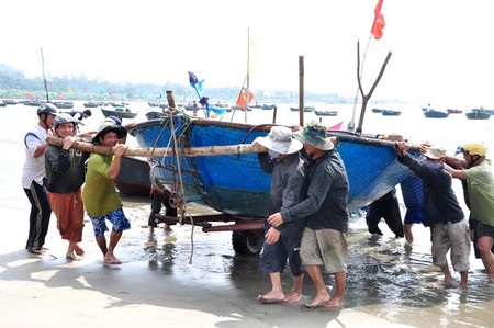 Bà con ngư dân cần chú ý vùng thời tiết nguy hiểm trên biển để chủ động ứng phó