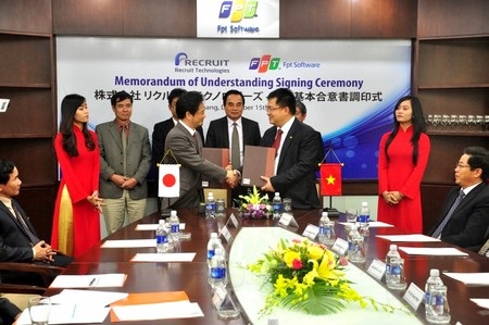 Lãnh đạo TP Đà Nẵng chứng kiến lễ ký kết giữa FPT và Recruit Technologies Co, . Ltd