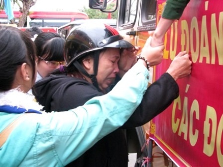 Những cái nắm tay lần cuối